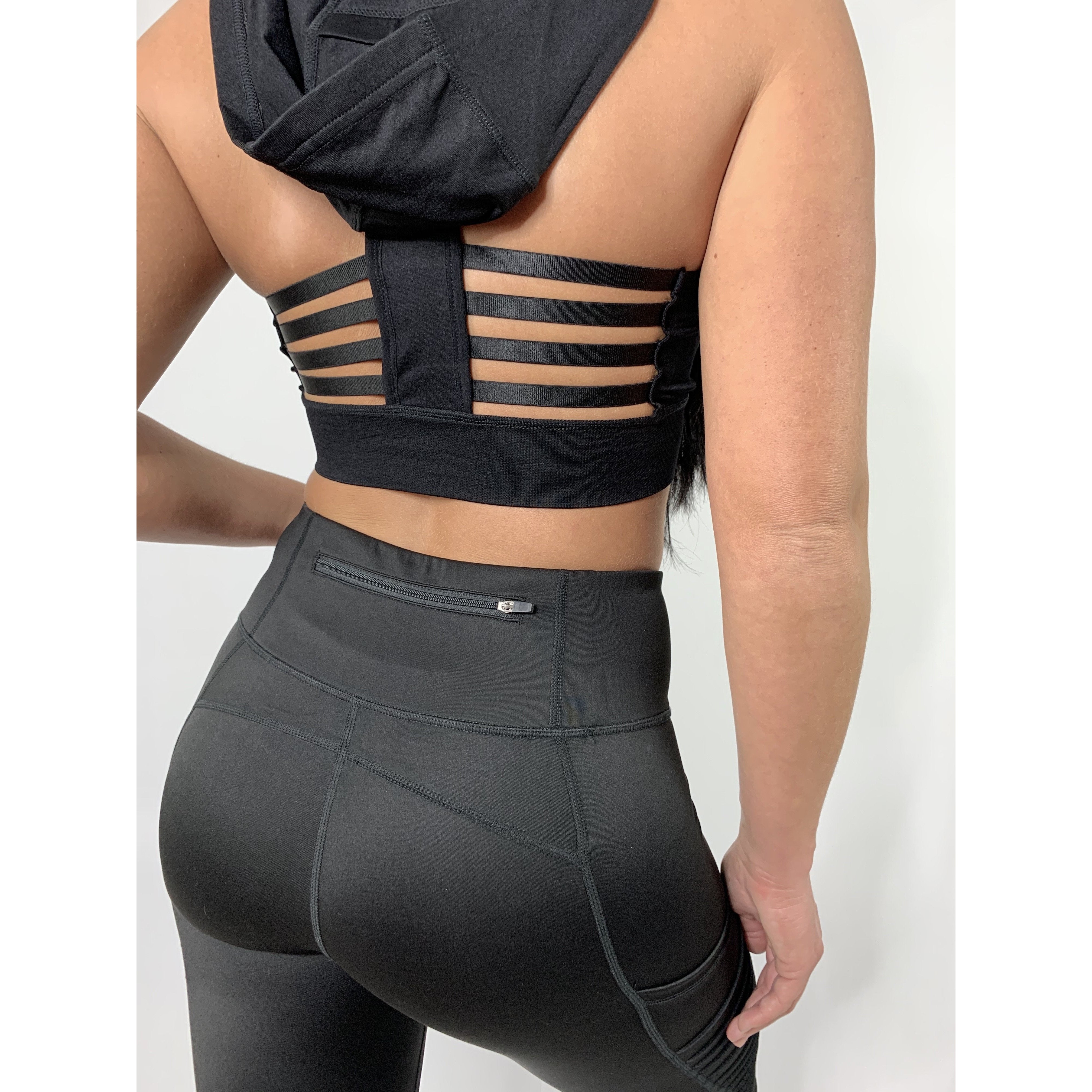 Seamless Performance Style Sports Bra with Hoodie (4287263539300)